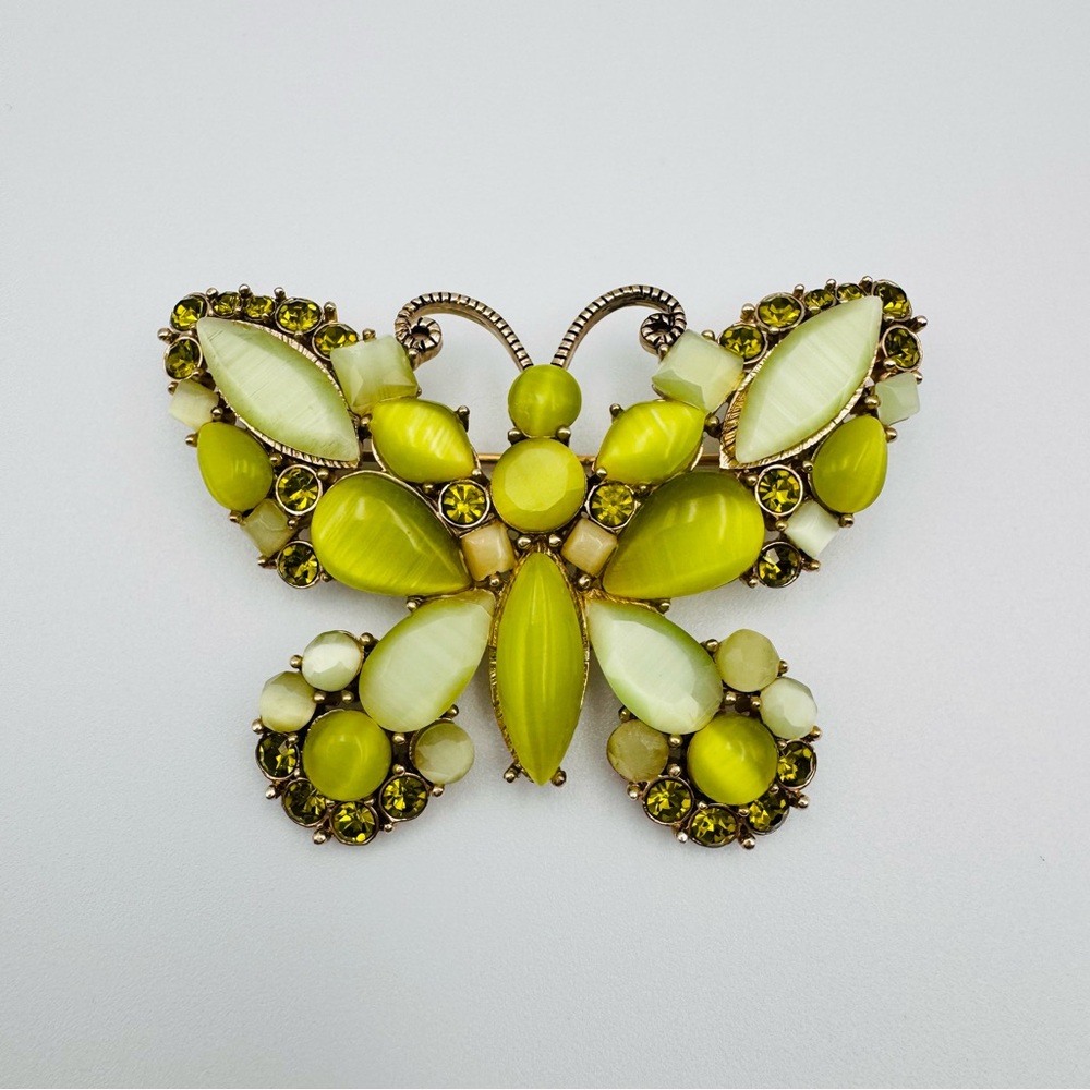 Vintage Monet Green Moonstone Butterfly Brooch 2.25x1.75 Exquisite